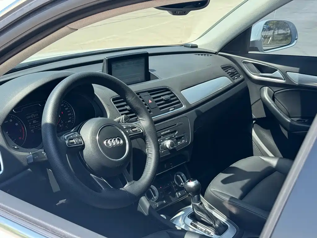 Audi Q3 2016 — фото 6