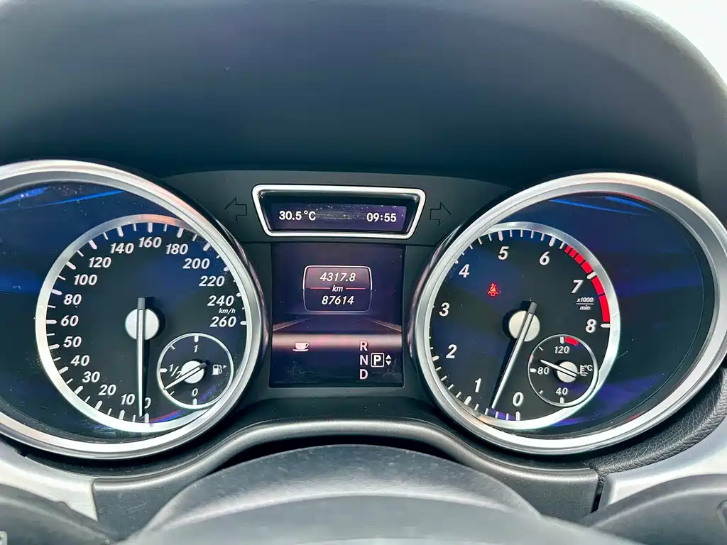 Mercedes-Benz M-Class 2013 — фото 31