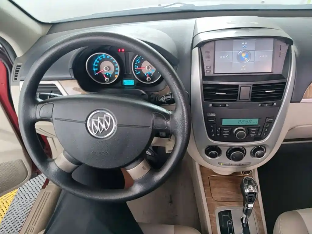 Buick Excelle 2016 — фото 10