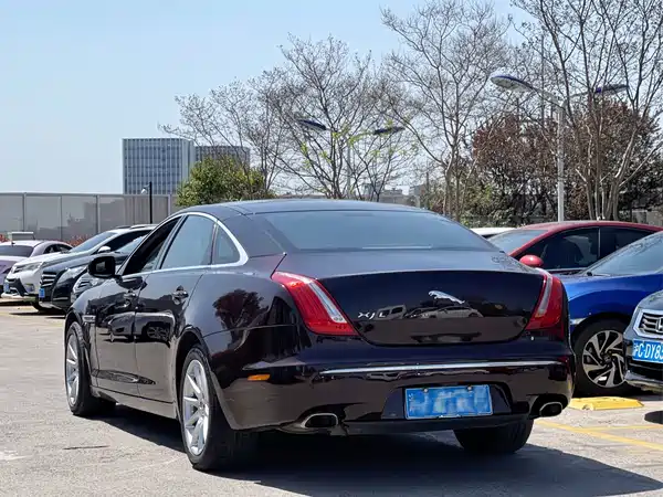 Jaguar XJ 2013