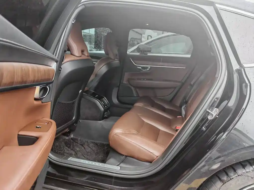 Volvo S90 2023 — фото 13