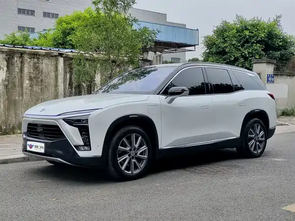 NIO ES8 2022