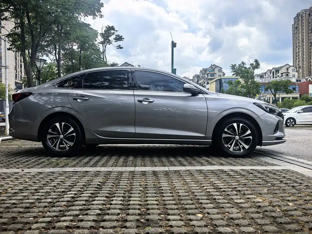 Changan Escape 2022 — фото 16