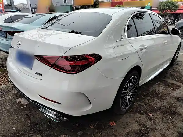 Mercedes-Benz C-Class 2024