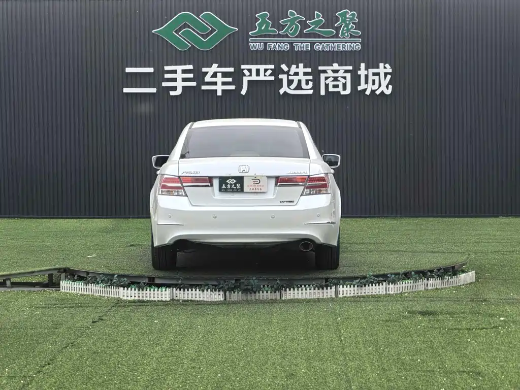 Honda Accord 2013 — фото 16