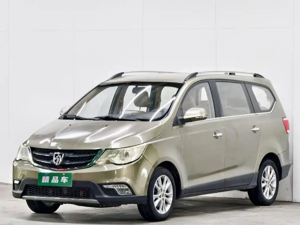 Baojun 730 2015