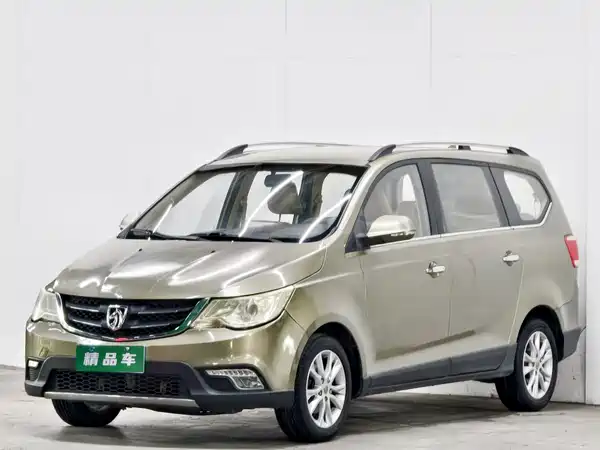 Baojun 730 2015