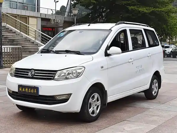 Dongfeng Scenery 330 2017