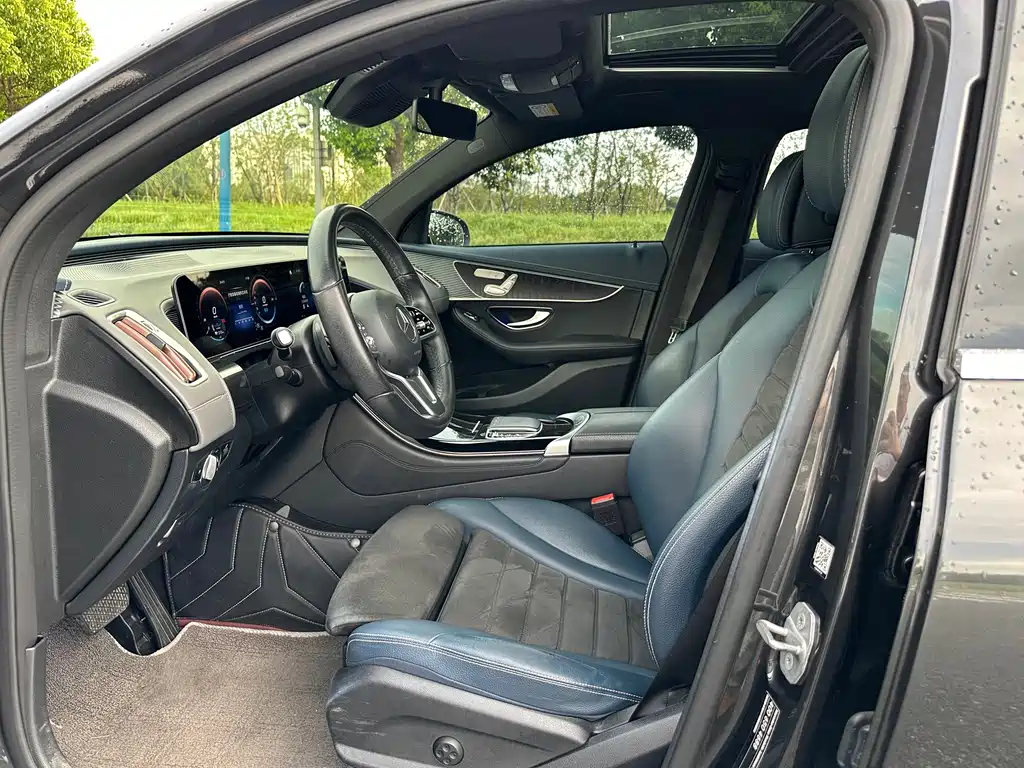 Mercedes-Benz EQC 2020 — фото 10