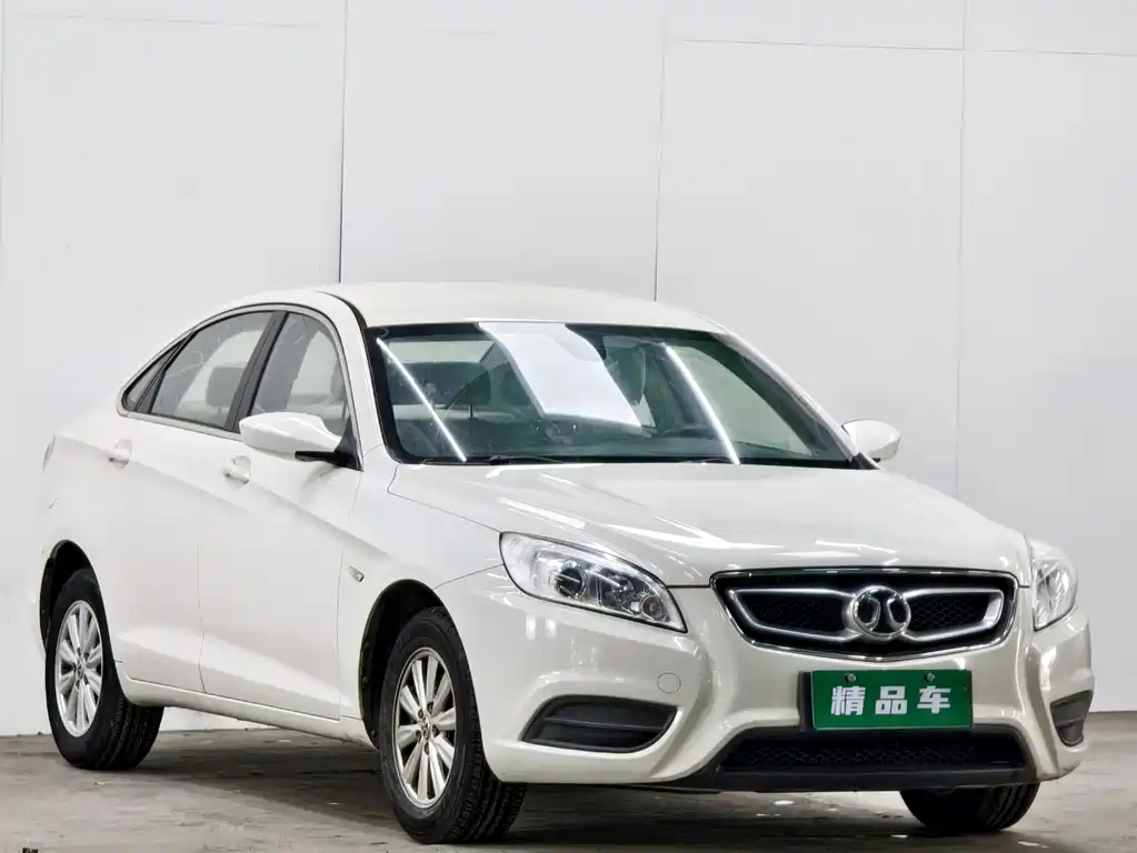 BAIC Senova D50 2015 — фото 3