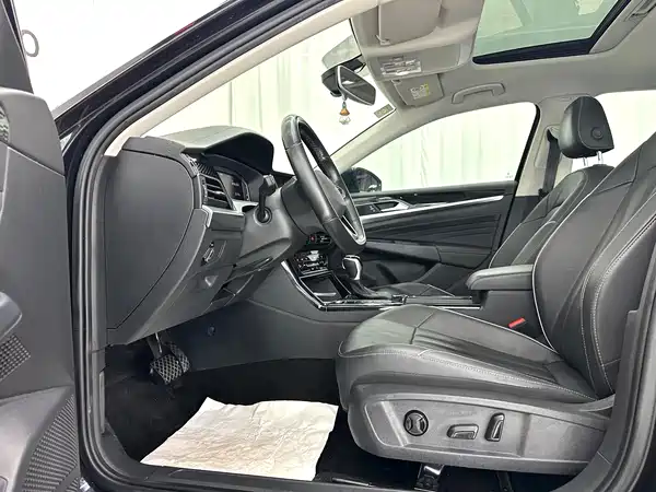 Volkswagen Passat 2022