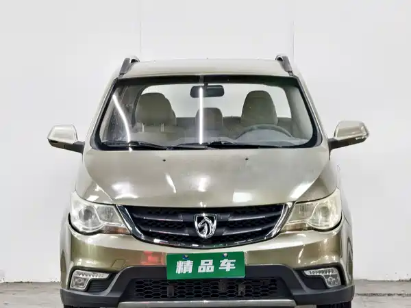 Baojun 730 2015
