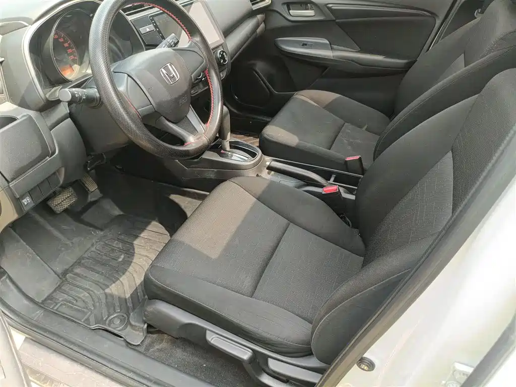 Honda Fit 2018 — фото 11