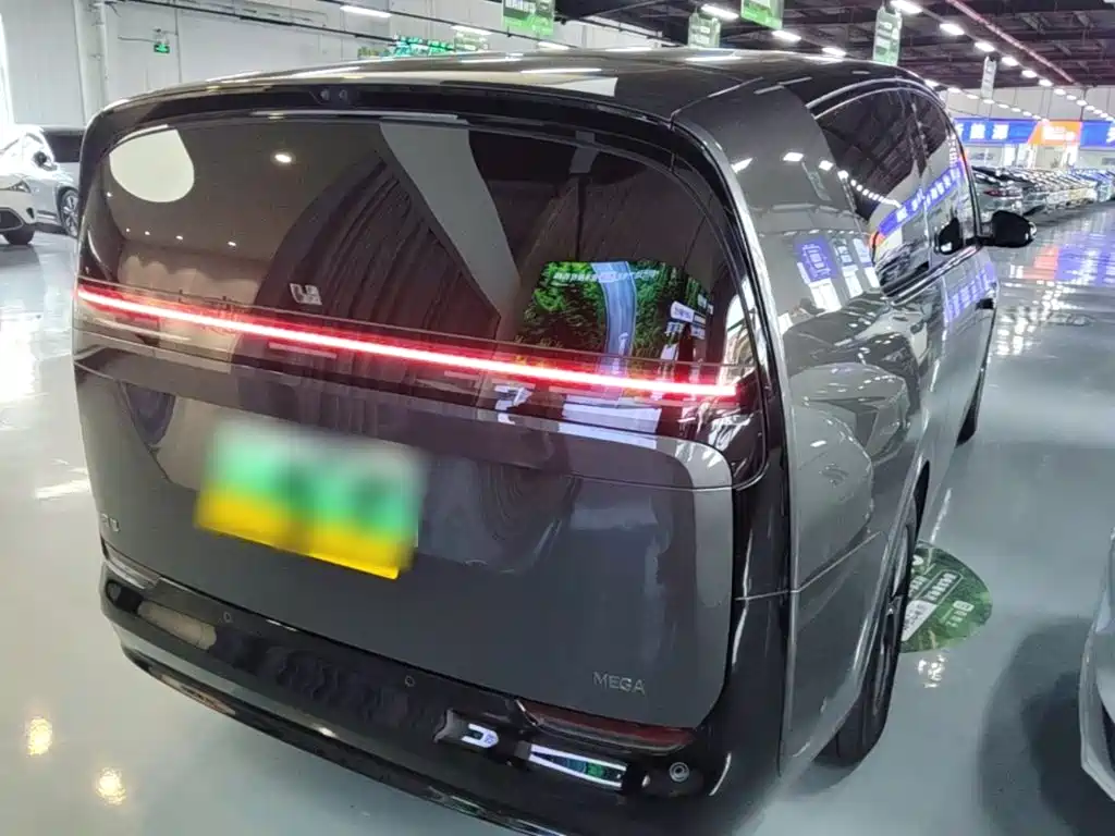 Li Auto Li MEGA 2024