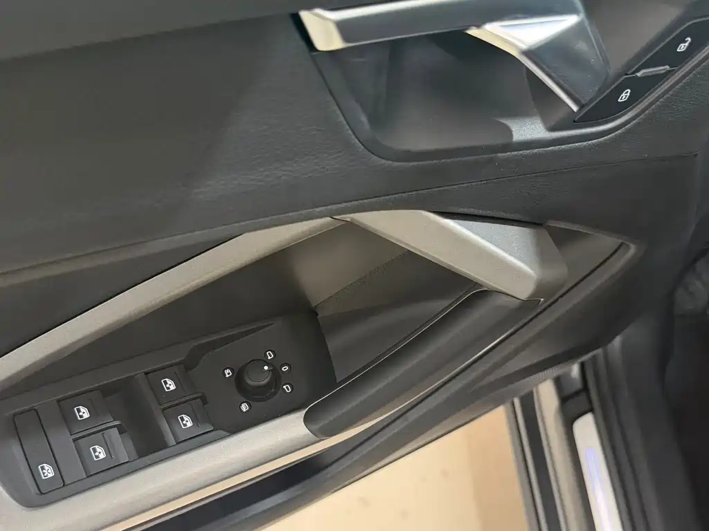 Audi Q3 2023 — фото 15