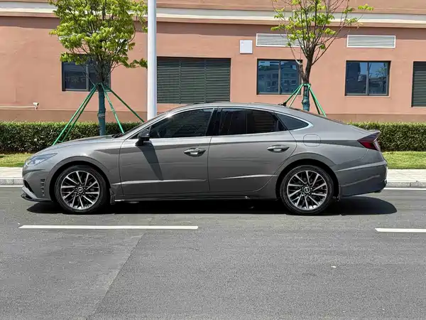 Hyundai Sonata 2021