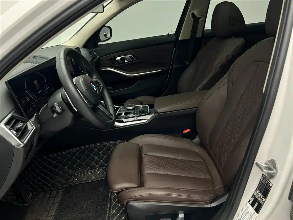 BMW 3 Series 2023 — фото 15
