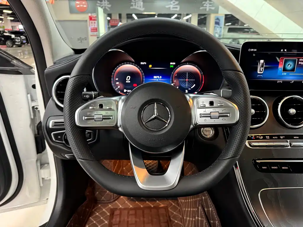 Mercedes-Benz C-Class 2021 — фото 12