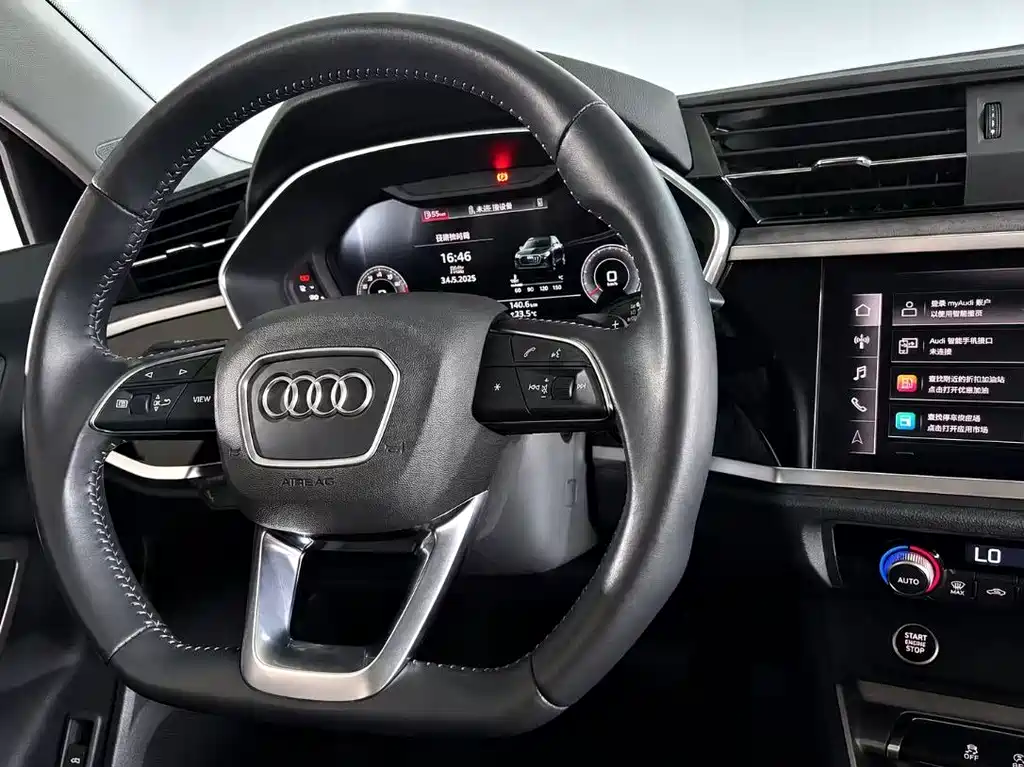 Audi Q3 2022 — фото 13