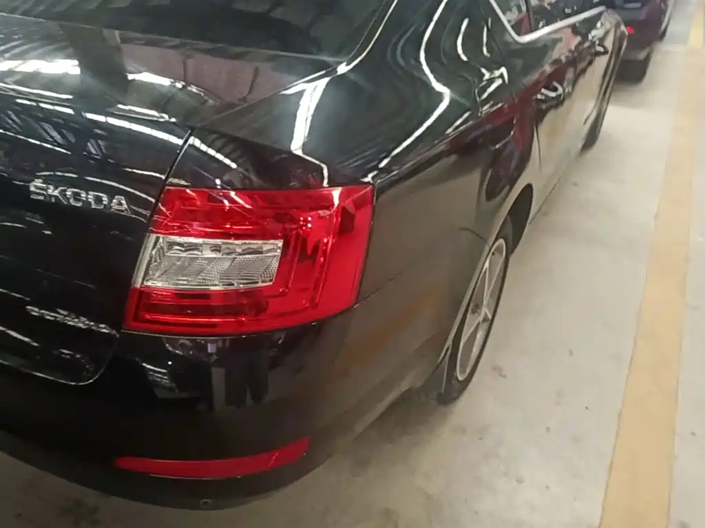 Skoda Octavia 2016 — фото 8