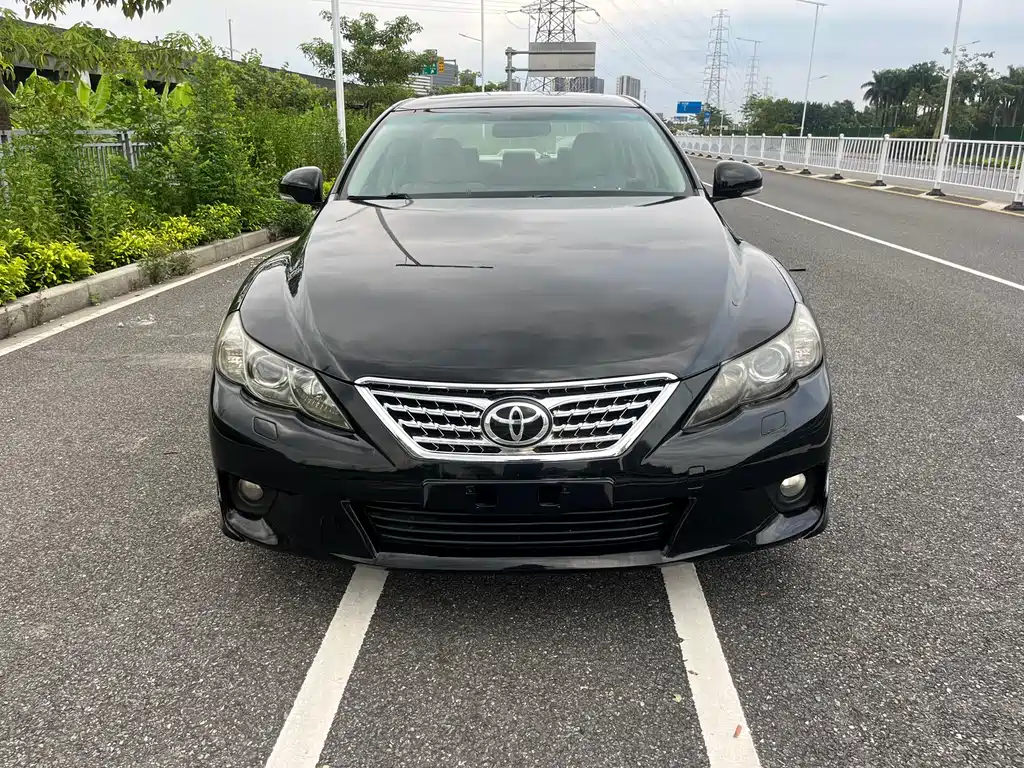 Toyota Reiz 2013