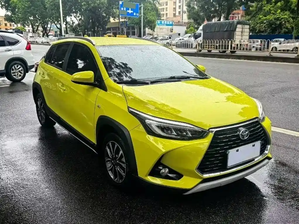Toyota Yaris L 2020 — фото 3
