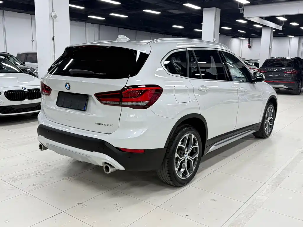 BMW X1 2022 — фото 5