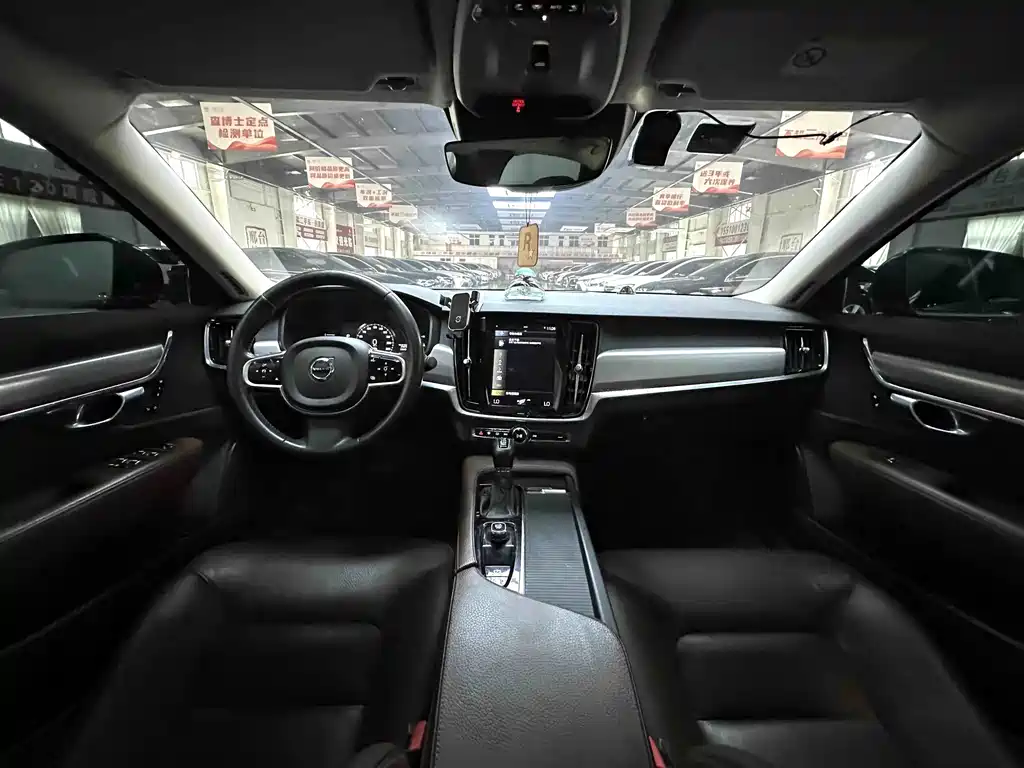 Volvo S90 2017 — фото 8