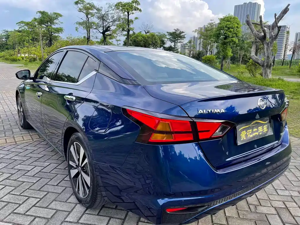 Nissan Teana 2022 — фото 12
