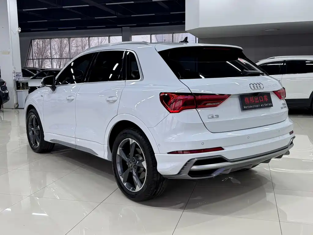 Audi Q3 2022 — фото 4