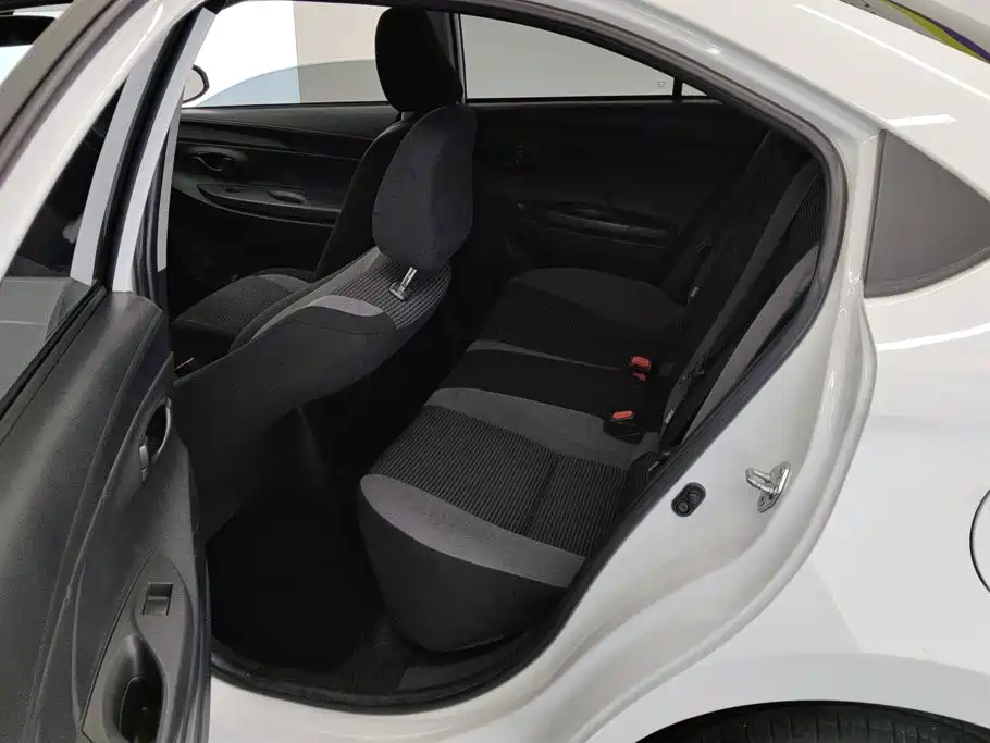 Toyota Vios 2022 — фото 11