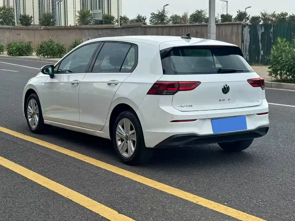 Volkswagen Golf 2023