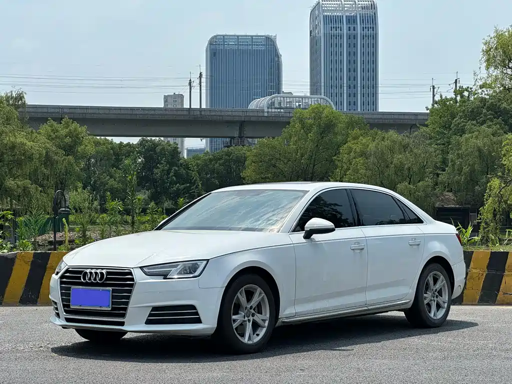 Audi A4L 2017