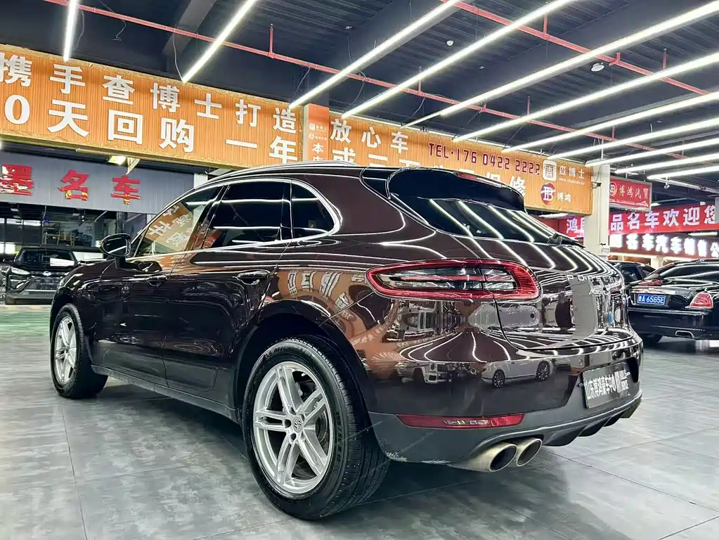 Porsche Macan 2015 — фото 14