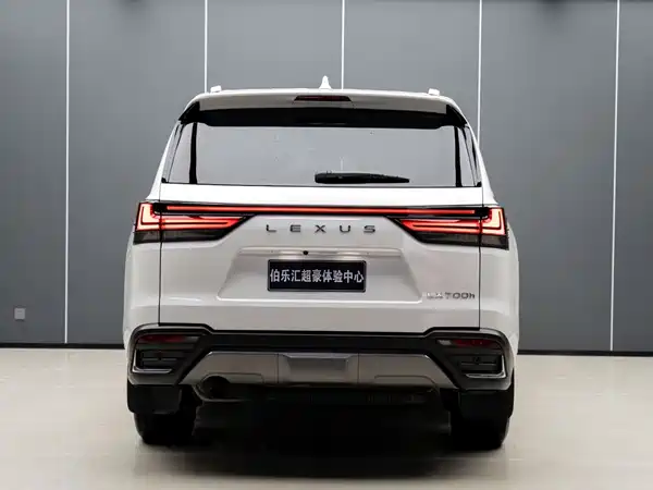 Lexus LX 2026