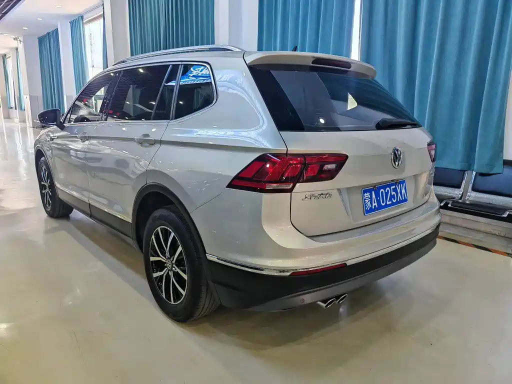 Volkswagen Tiguan L 2018 — фото 9