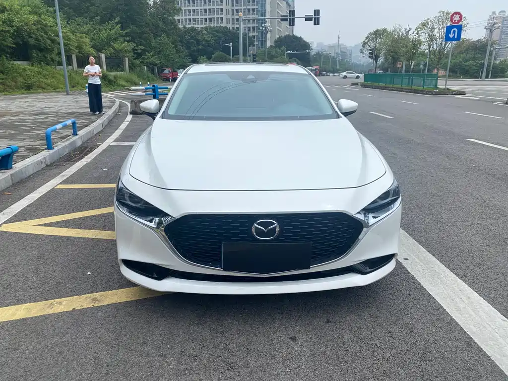 Mazda 3 Axela 2023