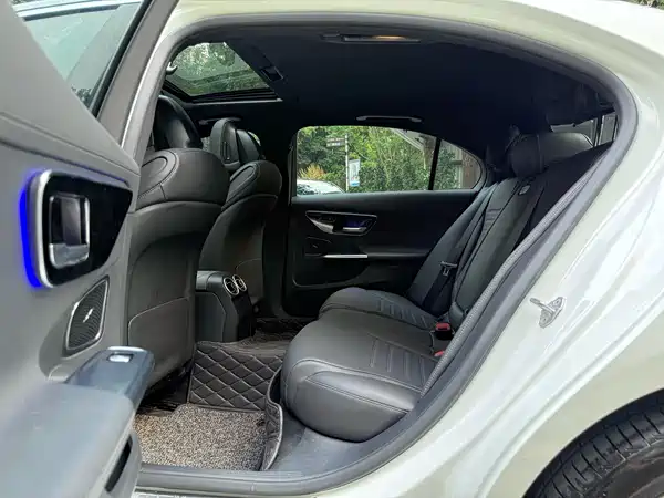 Mercedes-Benz C-Class 2021