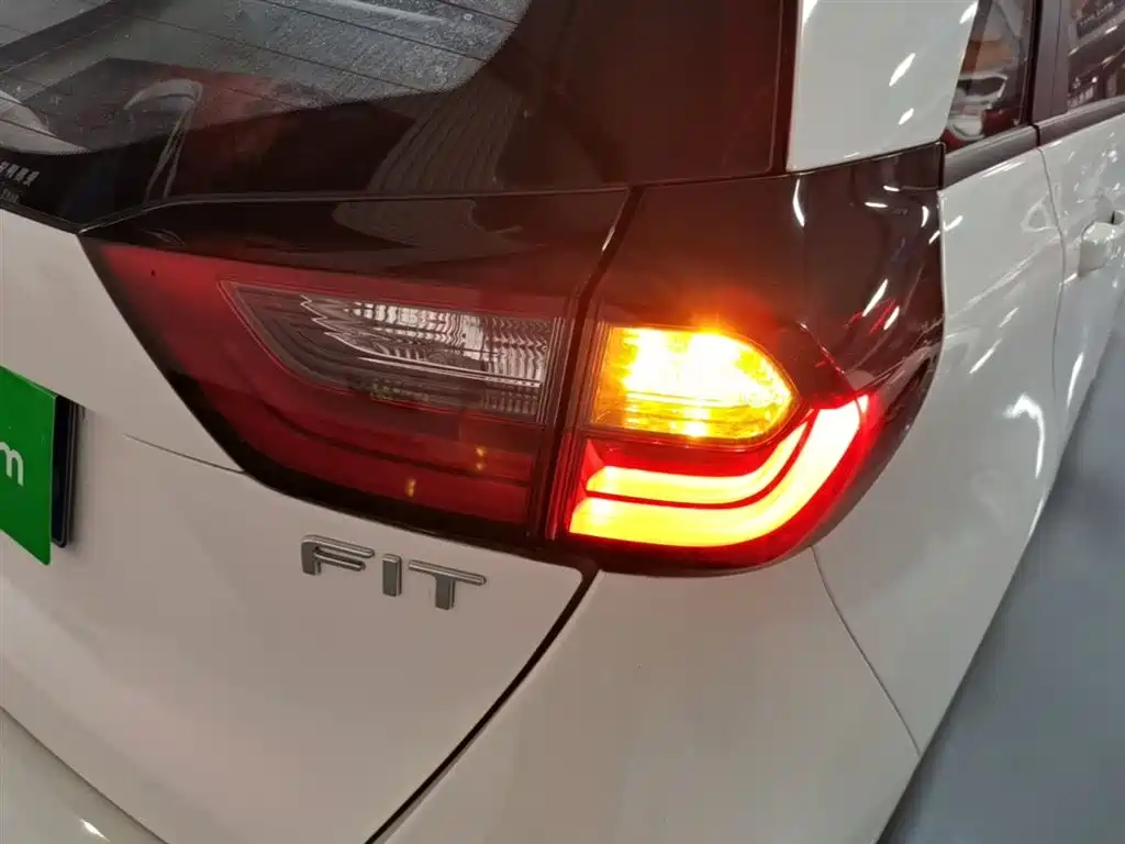 Honda Fit 2023 — фото 8
