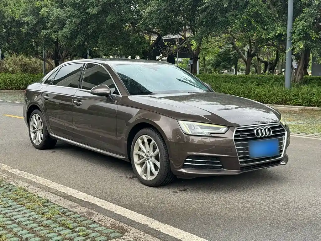 Audi A4L 2016