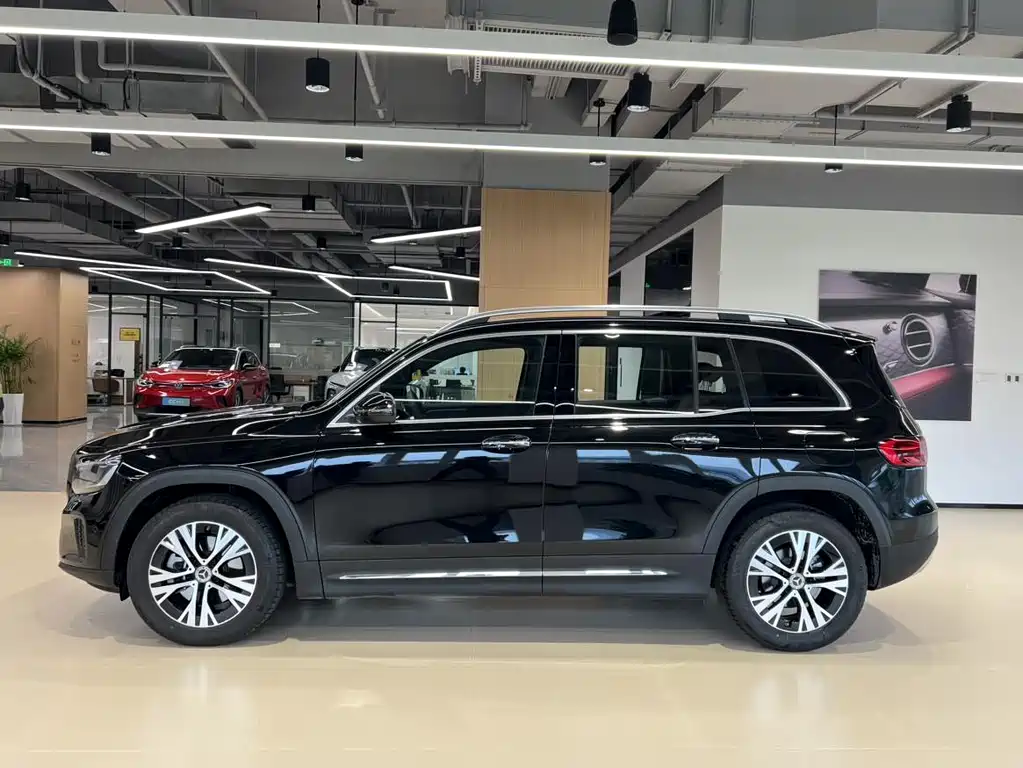 Mercedes-Benz GLB 2024