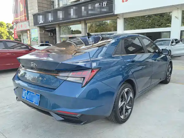 Hyundai Elantra 2021