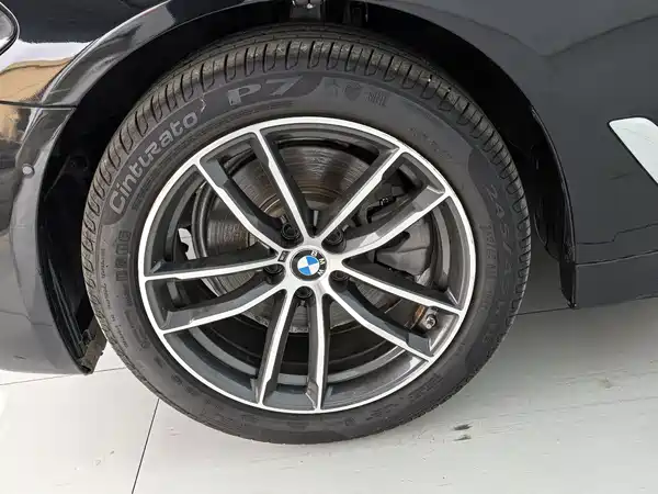 BMW 5 Series 2022