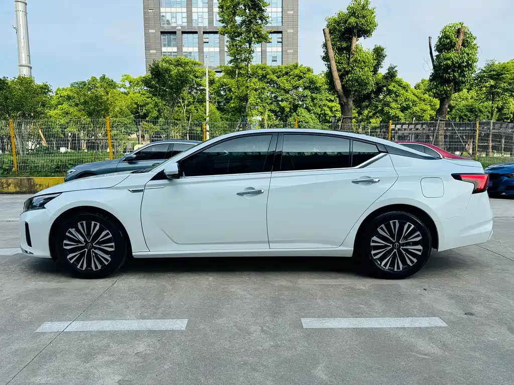 Nissan Teana 2024 — фото 13