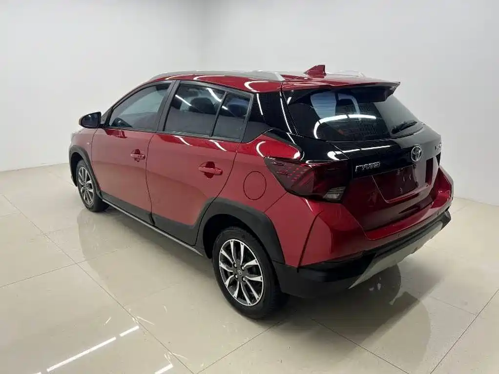 Toyota Yaris L 2022