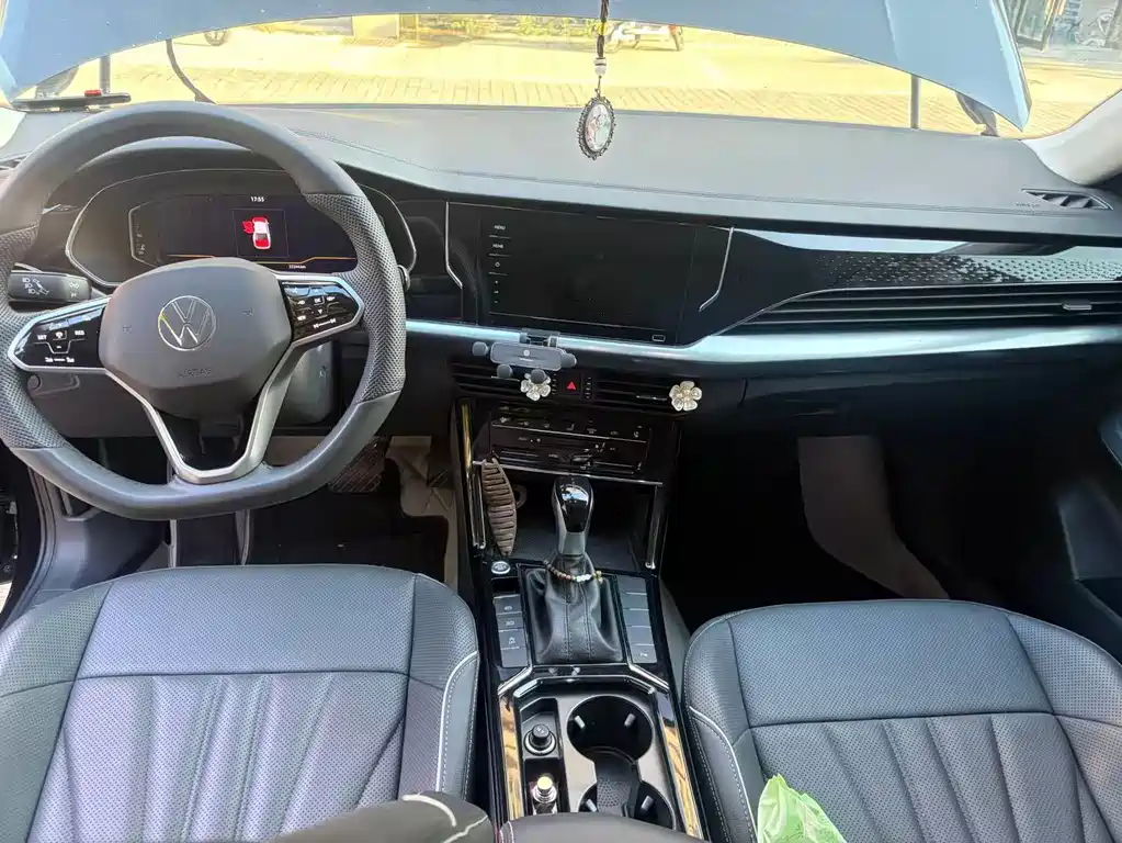 Volkswagen Passat 2024