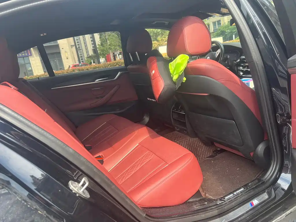 BMW 5 Series 2023