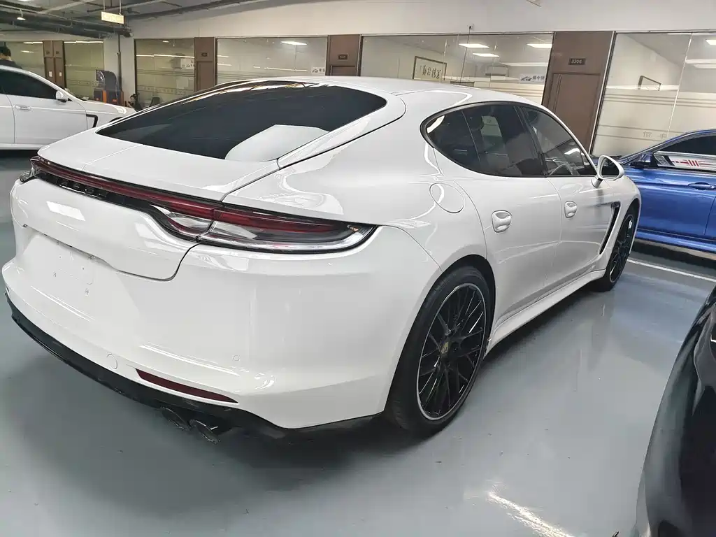 Porsche Panamera 2015 — фото 20