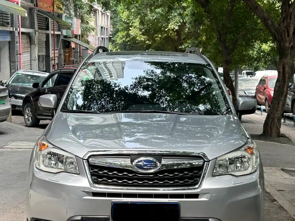 Subaru Forester 2014 — фото 2