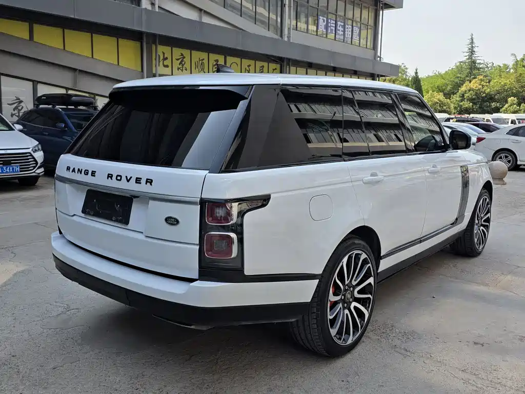 Land Rover Range Rover 2018 — фото 13